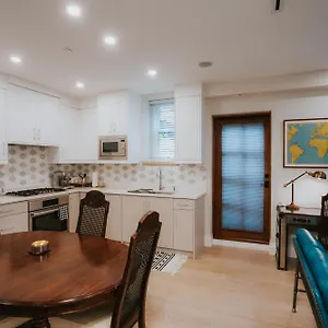A Gentle Hideaway In The Urban Forest West End Downtown Vancouver